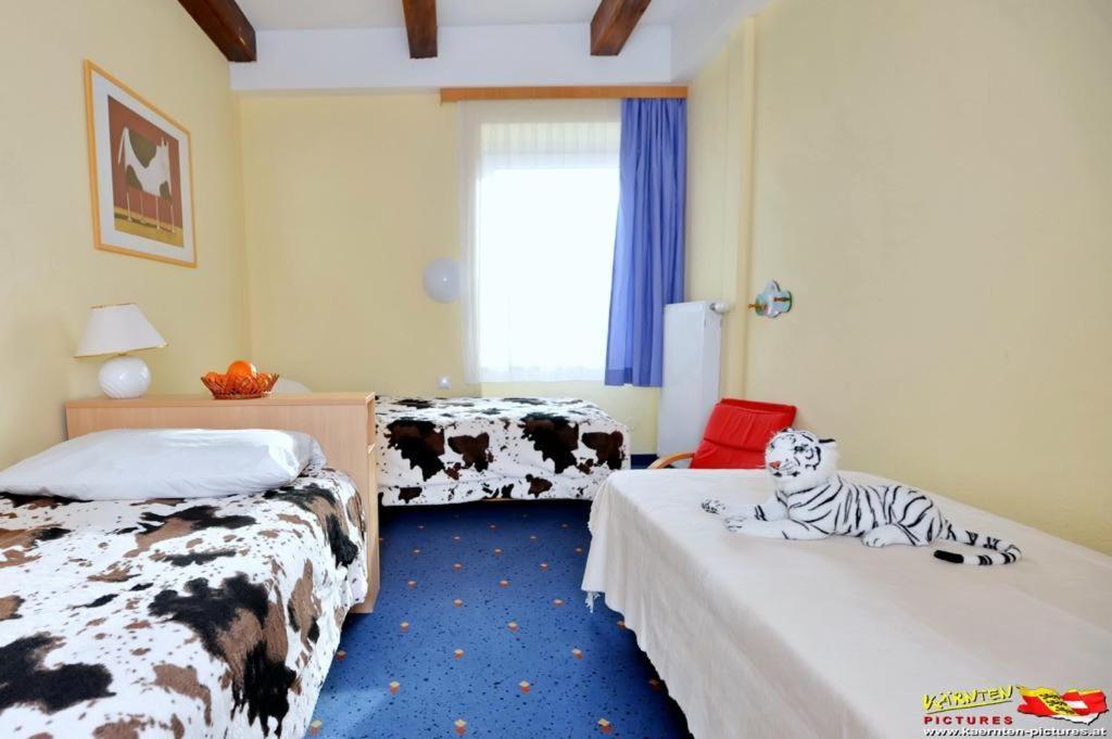 Bellis Hotel Санкт-Урбан Экстерьер фото