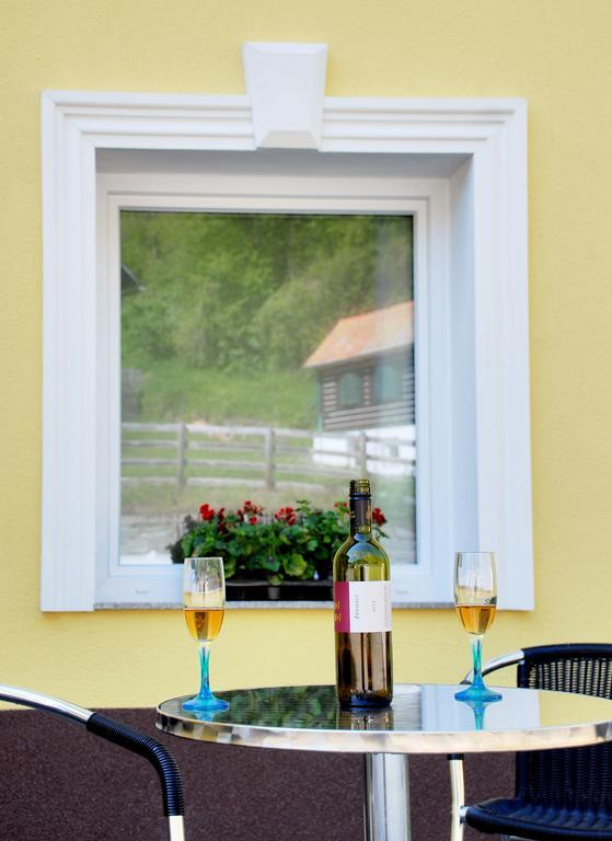 Bellis Hotel Санкт-Урбан Экстерьер фото