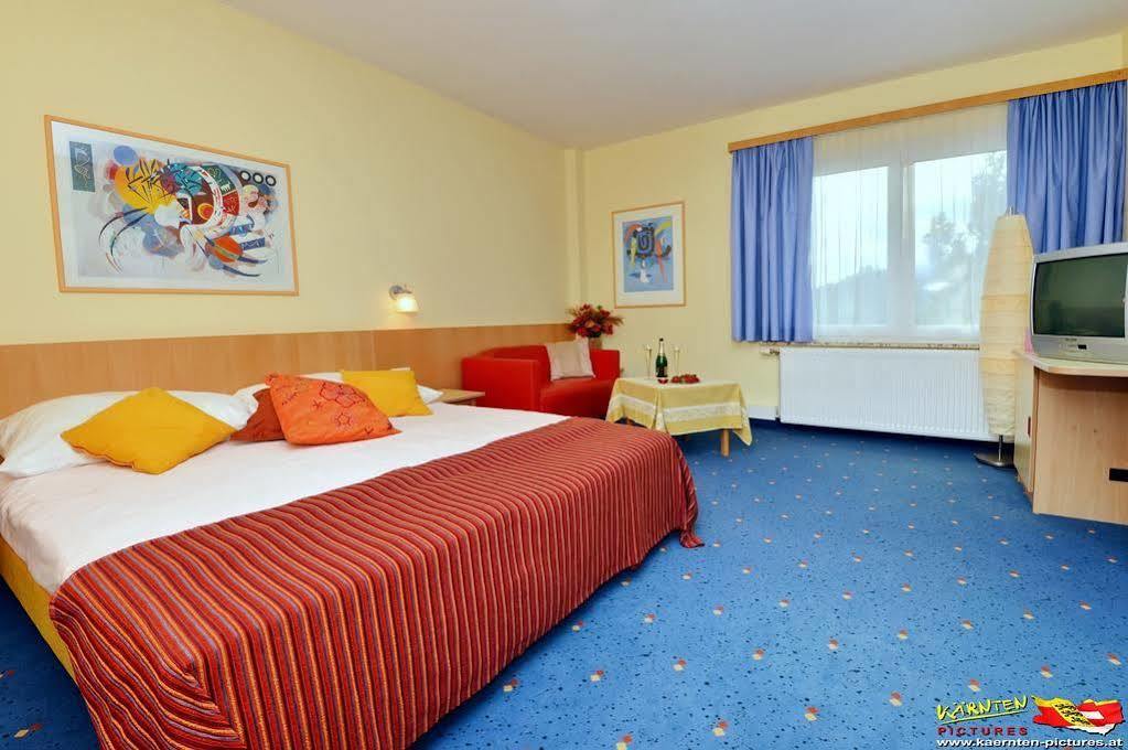 Bellis Hotel Санкт-Урбан Экстерьер фото