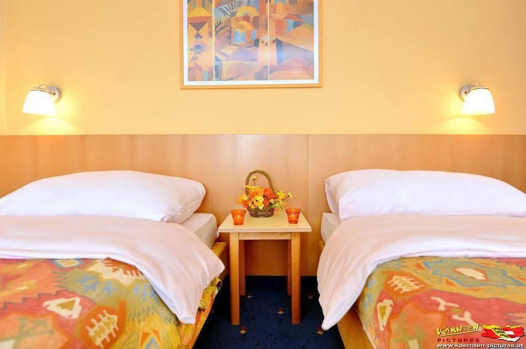 Bellis Hotel Санкт-Урбан Экстерьер фото